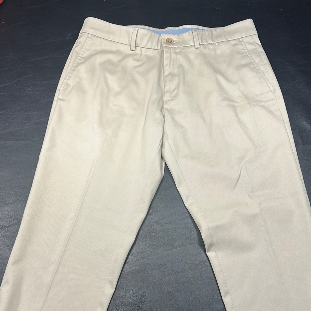 Haggar Slim Fit Premium No Iron Khaki